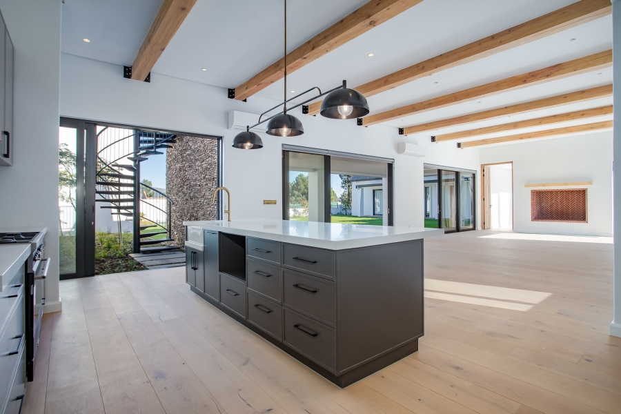 5 Bedroom Property for Sale in Pearl Valley at Val de Vie Western Cape